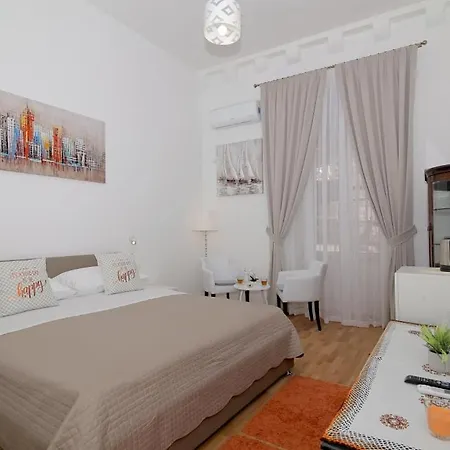 Guest house In With Air Conditioning, Wifi Washing Machine 4246-3 Dubrovnik
